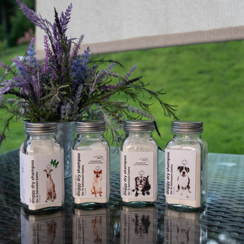 Lavender Essential Oil Dry Dog Shampoo: Calming Waterless Cleanser